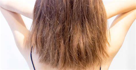 Cabello seco con puntas abiertas