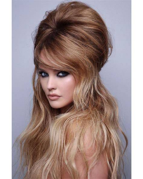 Bouffant años 60 con ondas suaves