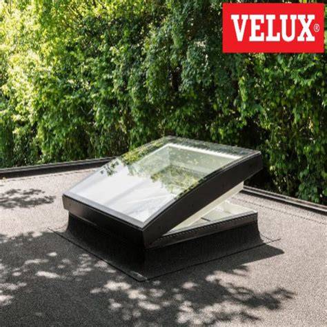Sección de ventana VELUX en cubierta plana
