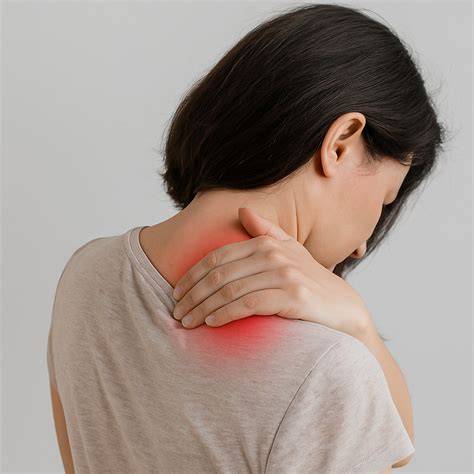 Prenda con decoloración solar en hombros y cuello