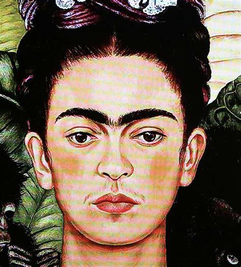 Frida Kahlo autorretrato cejas vello facial