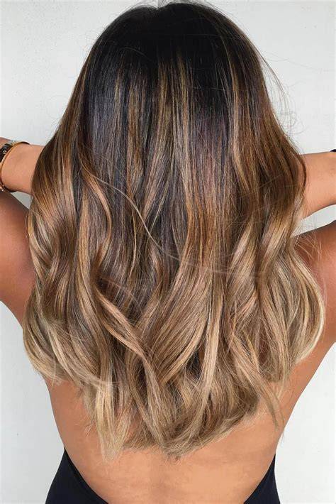 Balayage a mano alzada en cabello largo