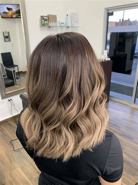 Ideas de balayage corto para morenas