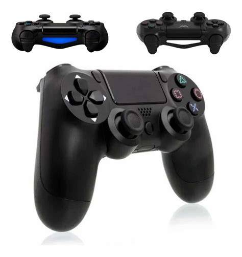 PS4 limpia y ventilada sobre escritorio