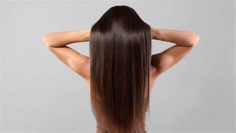 Cabello lacio brillante sin frizz